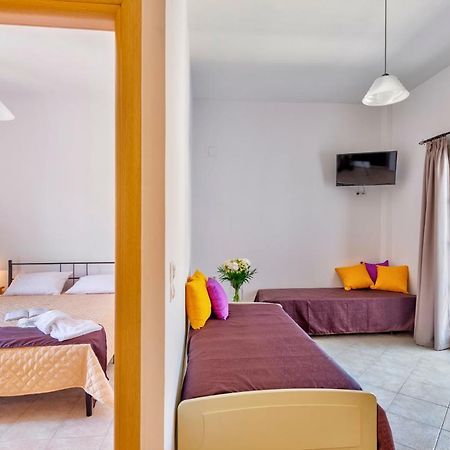Ethrionplus Two Rooms Apartments Balconies 100 M From The Port Ermoupoli Eksteriør billede