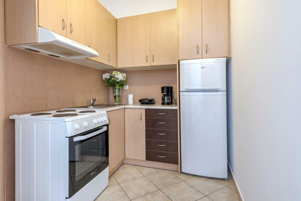 Ethrionplus Two Rooms Apartments Balconies 100 M From The Port Ermoupoli Eksteriør billede